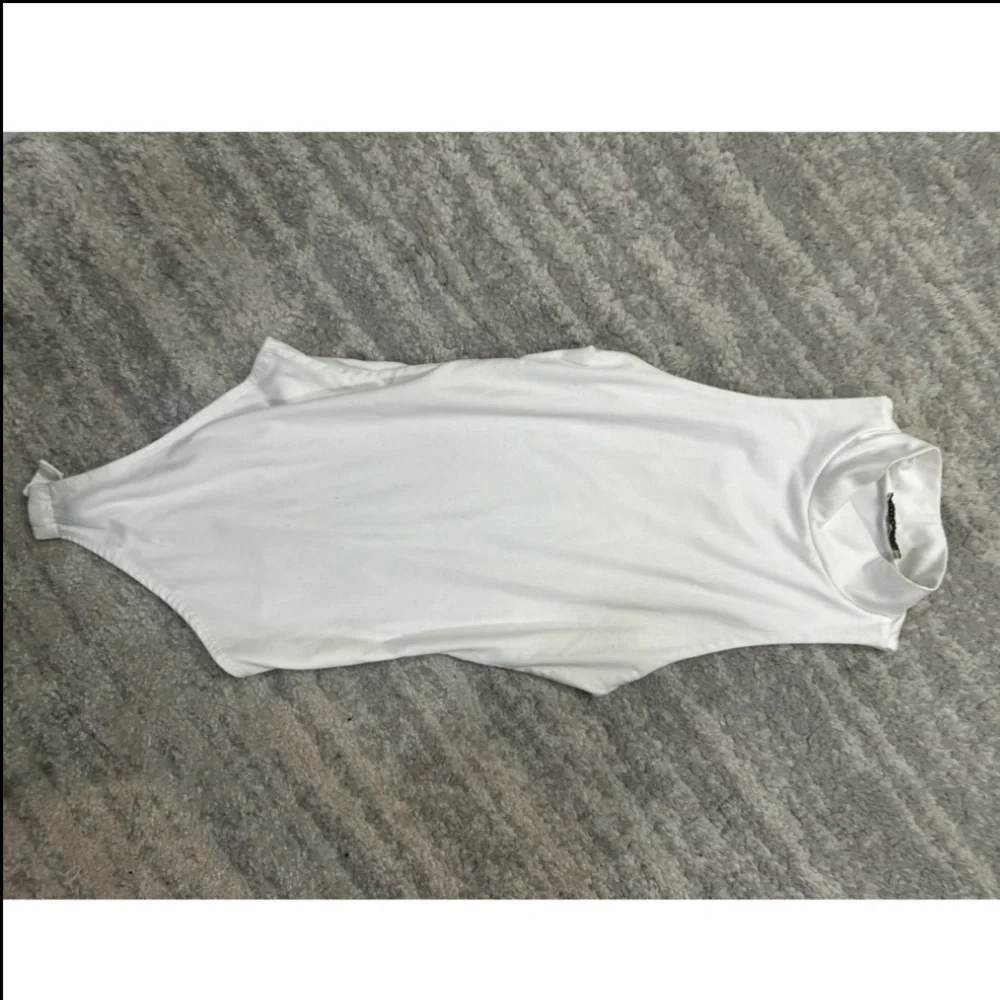 White Bodysuit Mock Turtle Neck Sleeveless Jumpsuit - Picture 5 of 6